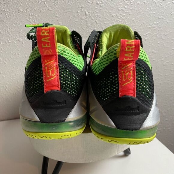 Nike LRJ 23 Earned Low Remix Basketball Shoes Size 8 - Picture 7 of 8